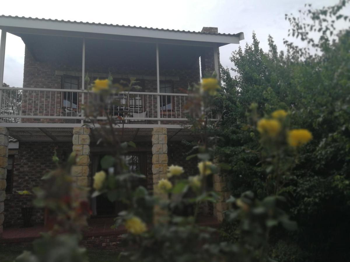Clarens Cottages Eksteriør billede