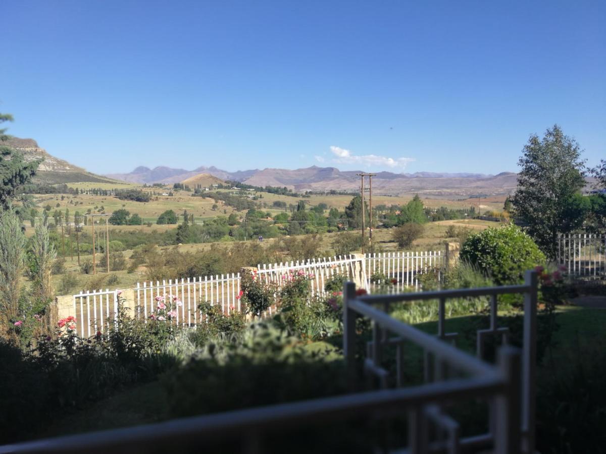 Clarens Cottages Eksteriør billede